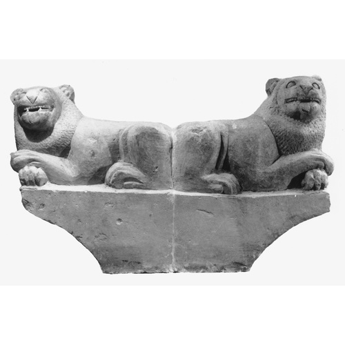 Επίστεψη επιτύμβιας στήλης με αντιθετικά λιοντάρια, από το Ιδάλιο (β΄ μισό 6ου αιώνα – αρχές 5ου αιώνα π.Χ.). Κυπριακό Μουσείο, Λευκωσία, 1941/X-6/Ia. © Τμήμα Αρχαιοτήτων Κύπρου (φωτογραφία: Τμήμα Αρχαιοτήτων Κύπρου).