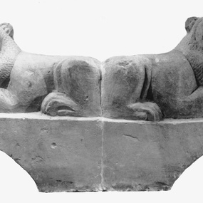 Grave stele with heraldic lions from Idalion (Second half of 6th century BC – beginning of 5th century BC). Cyprus Museum, Nicosia, 1941/X-6/Ia. © Department of Antiquities (photograph: Department of Antiquities)